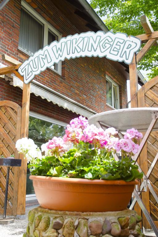 Hotel Zum Wikinger Neßmersiel Exterior foto