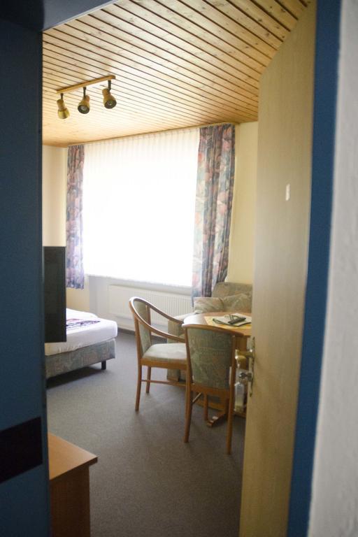 Hotel Zum Wikinger Neßmersiel Exterior foto