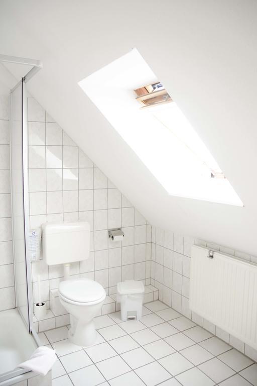 Hotel Zum Wikinger Neßmersiel Habitación foto